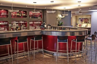 مرکور آیرپرت هتل برلین تجل