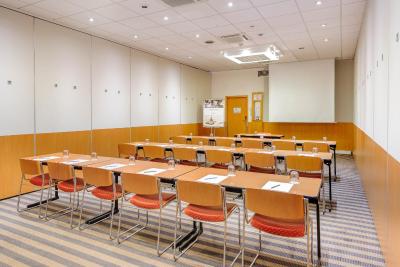 مرکور آیرپرت هتل برلین تجل