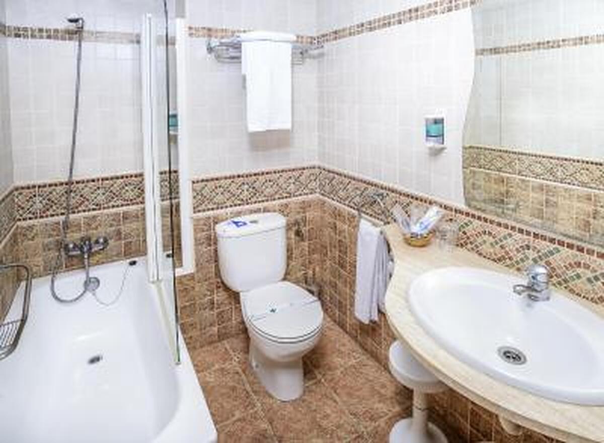 هتل مارنی بنیدرم