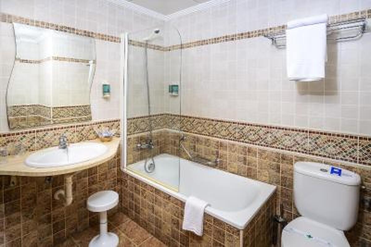 هتل مارنی بنیدرم