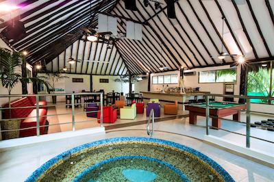 هیدن بیچ او ناتورل ریزرت بای کاریسما