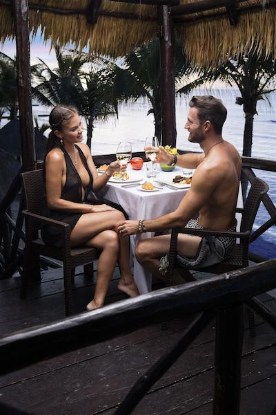 هیدن بیچ او ناتورل ریزرت بای کاریسما