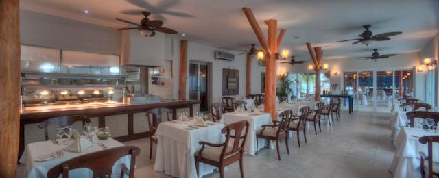 هیدن بیچ او ناتورل ریزرت بای کاریسما