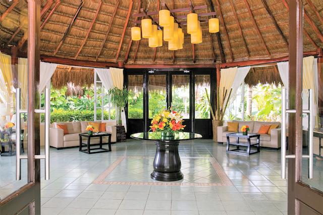 هیدن بیچ او ناتورل ریزرت بای کاریسما