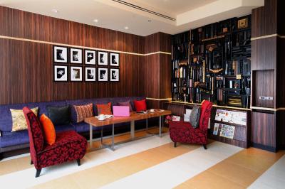 تونگتارا ریورویو