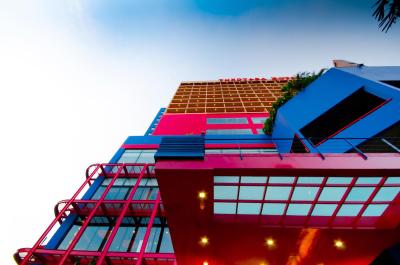 تونگتارا ریورویو