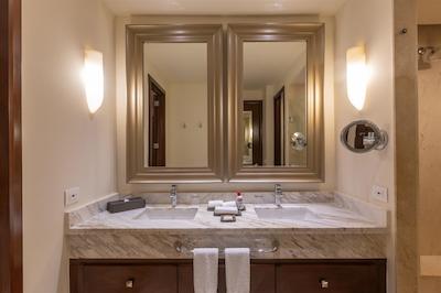 د گراند ات مون پالاس کانکون