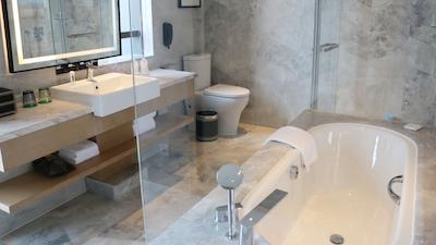 هلید این چنگدو قینهوانگ