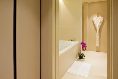 فریزر سوئیتس وست بی دوحه