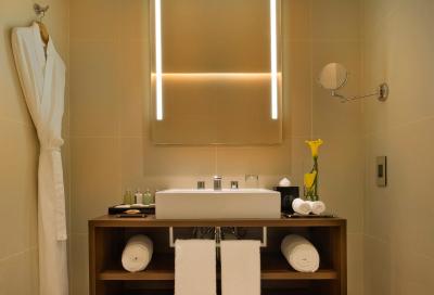 فریزر سوئیتس وست بی دوحه