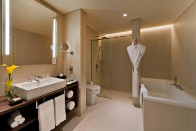 فریزر سوئیتس وست بی دوحه