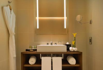 فریزر سوئیتس وست بی دوحه