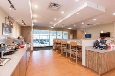 تونپلاس سویتز ادمنتون اسود