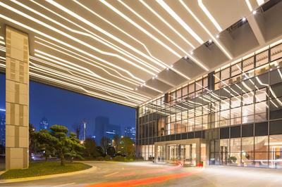 هیلتون گاردن این نینگبو