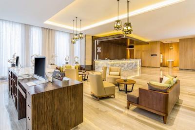 هیلتون گاردن این نینگبو