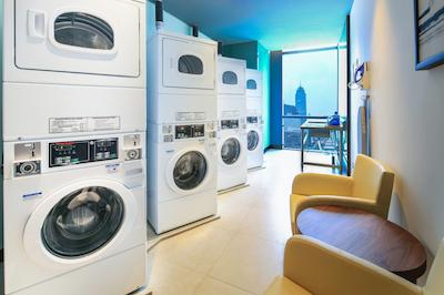 هیلتون گاردن این نینگبو