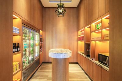 هیلتون گاردن این نینگبو