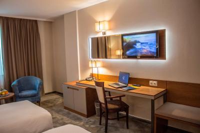 گلدن تولیپ وارنا