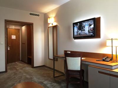 گلدن تولیپ وارنا