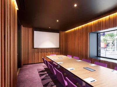 د سبل ملبورن دکلاندز