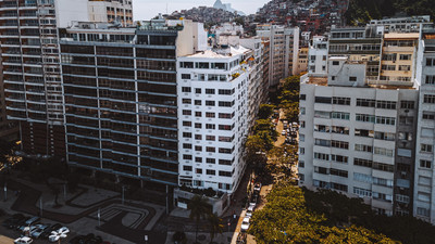 دبرت
