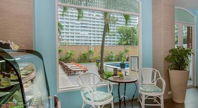 بی ویو هتل پاتایا