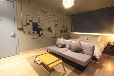 تی اچ ای سیتی لافت هتل