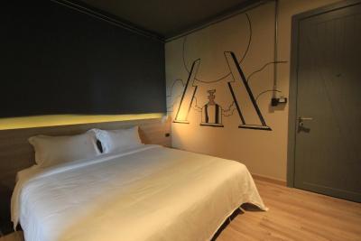 تی اچ ای سیتی لافت هتل