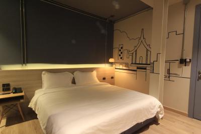 تی اچ ای سیتی لافت هتل