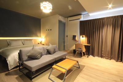 تی اچ ای سیتی لافت هتل