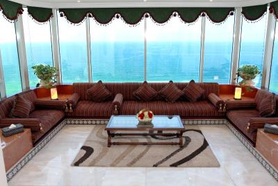 رامادا بیچ هتل اجمان