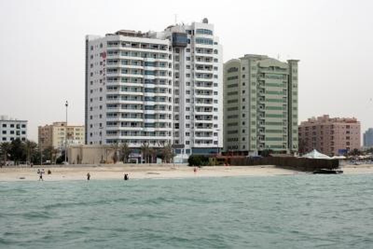 رامادا بیچ هتل اجمان