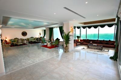 رامادا بیچ هتل اجمان