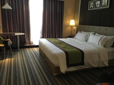 د بازار هتل