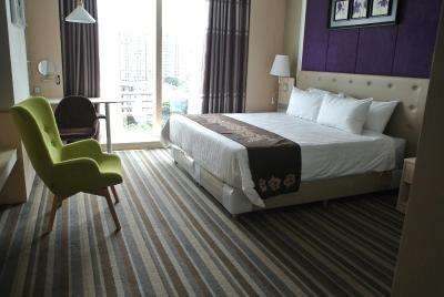 د بازار هتل