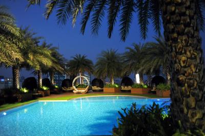 د بازار هتل