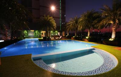 د بازار هتل