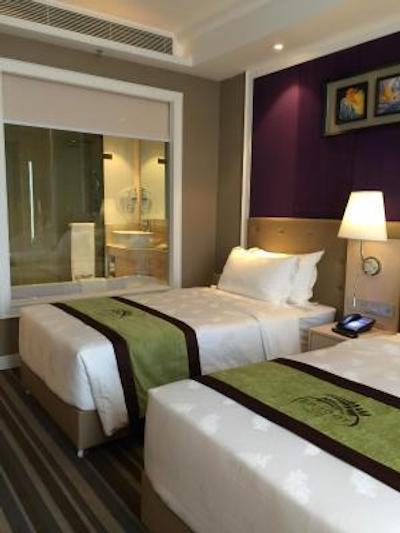 د بازار هتل