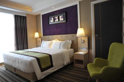 د بازار هتل