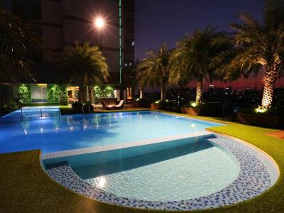 د بازار هتل