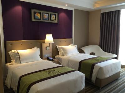 د بازار هتل