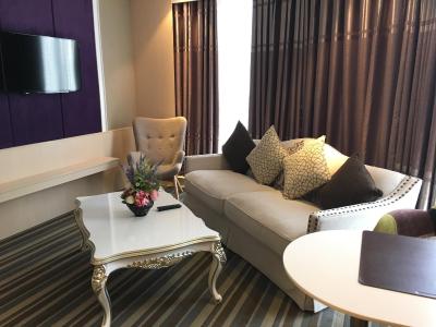 د بازار هتل