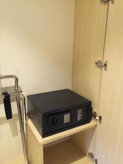 د بازار هتل