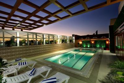 کوئین پالاس هتل