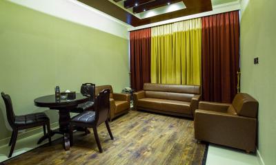 کوئین پالاس هتل