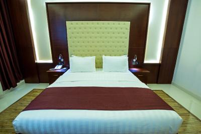 کوئین پالاس هتل