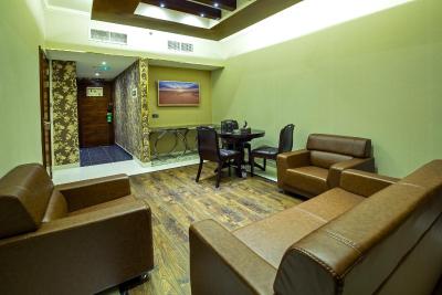 کوئین پالاس هتل