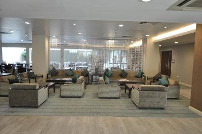 هلید این اکسپرز ایرلز کورت