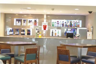 هلید این اکسپرز ایرلز کورت