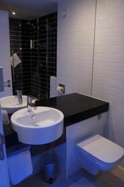 هلید این اکسپرز ایرلز کورت